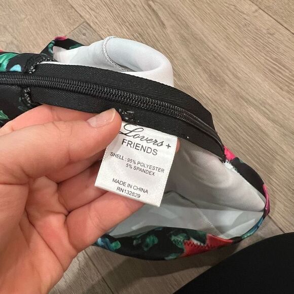 NWT Lovers + Friends Sandy Mini Skirt in Size S Floral Print - Picture 7 of 8